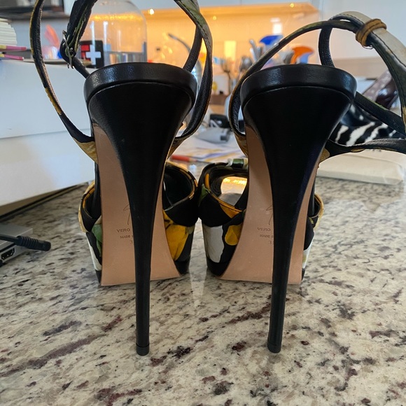 Giuseppe Zanotti floral pump - Picture 3 of 4